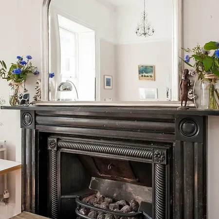 公寓 45 Royal York Crescent *